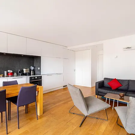 아파트 Guestready - Bright And Airy In The 18th